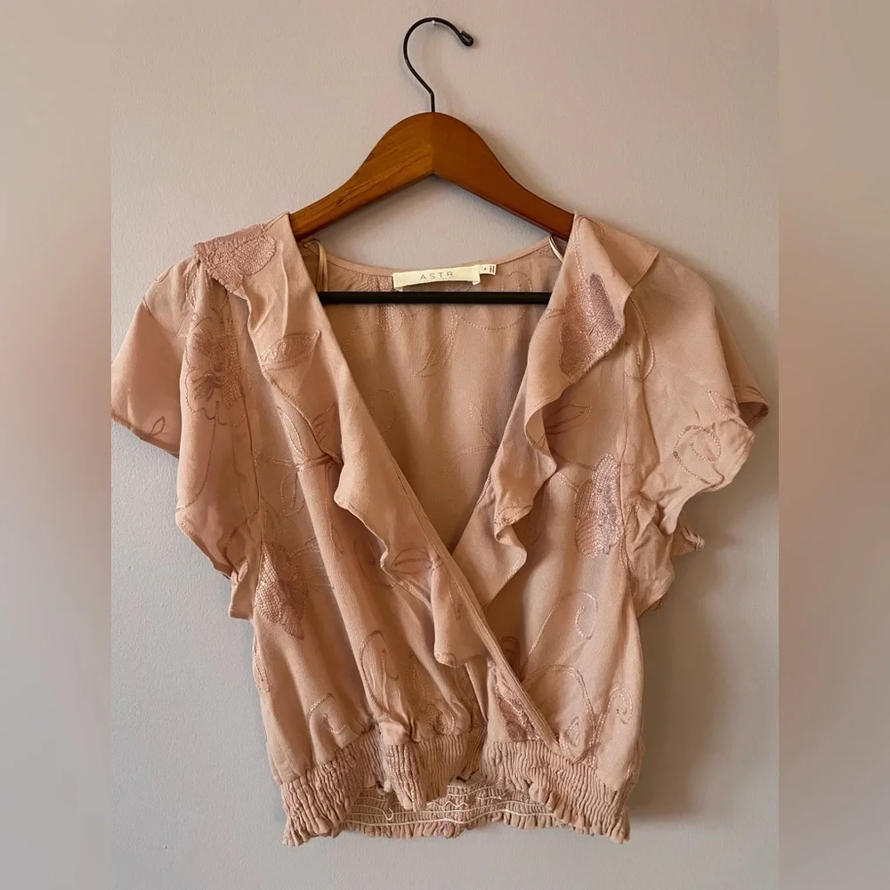 ASTR Women's Pink Ruffle Top - Picture 1 of 5
